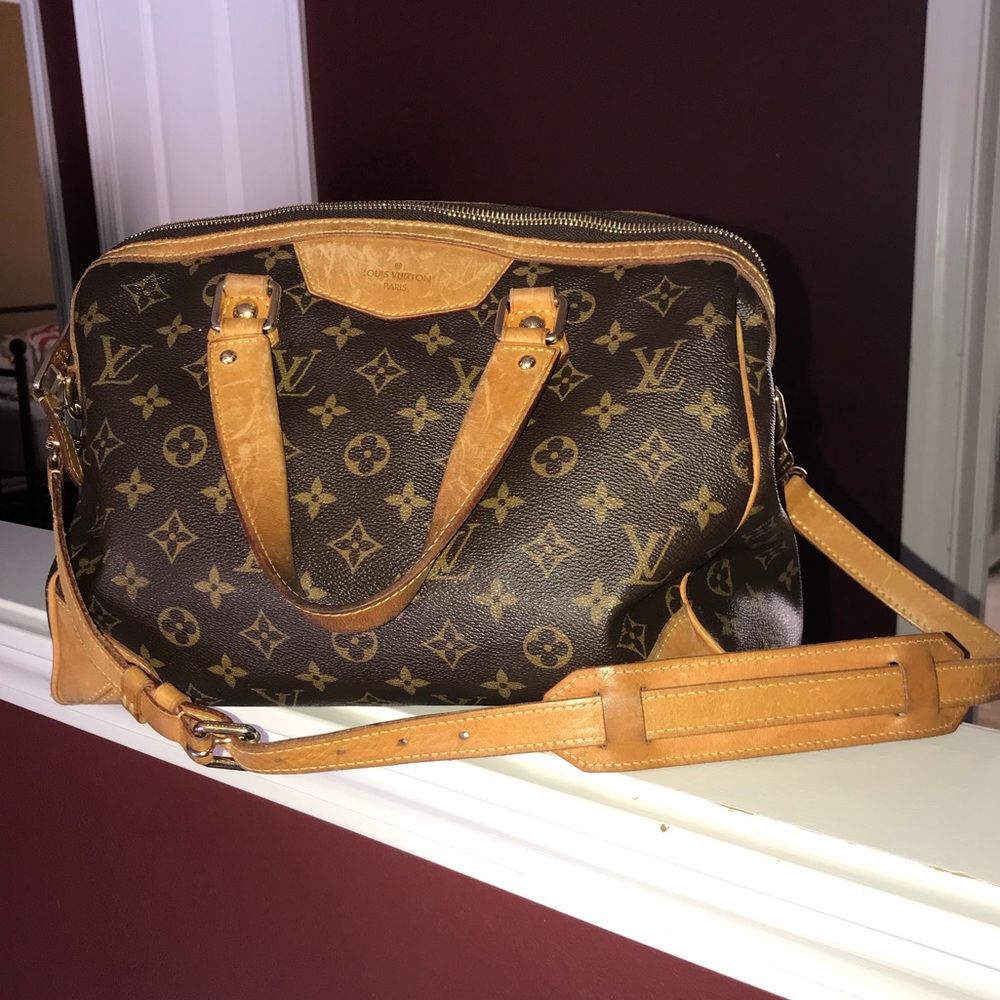 LOUIS VUITTON PURSE